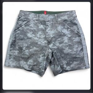 SPANX Stretch Twill Gray Camouflage Shorts